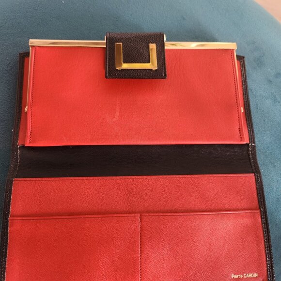 PIERRE CARDIN ~ VINTAGE Women's Black Leather Wallet ~ Kiss Lock ~ EUC ~ RARE - Picture 2 of 4